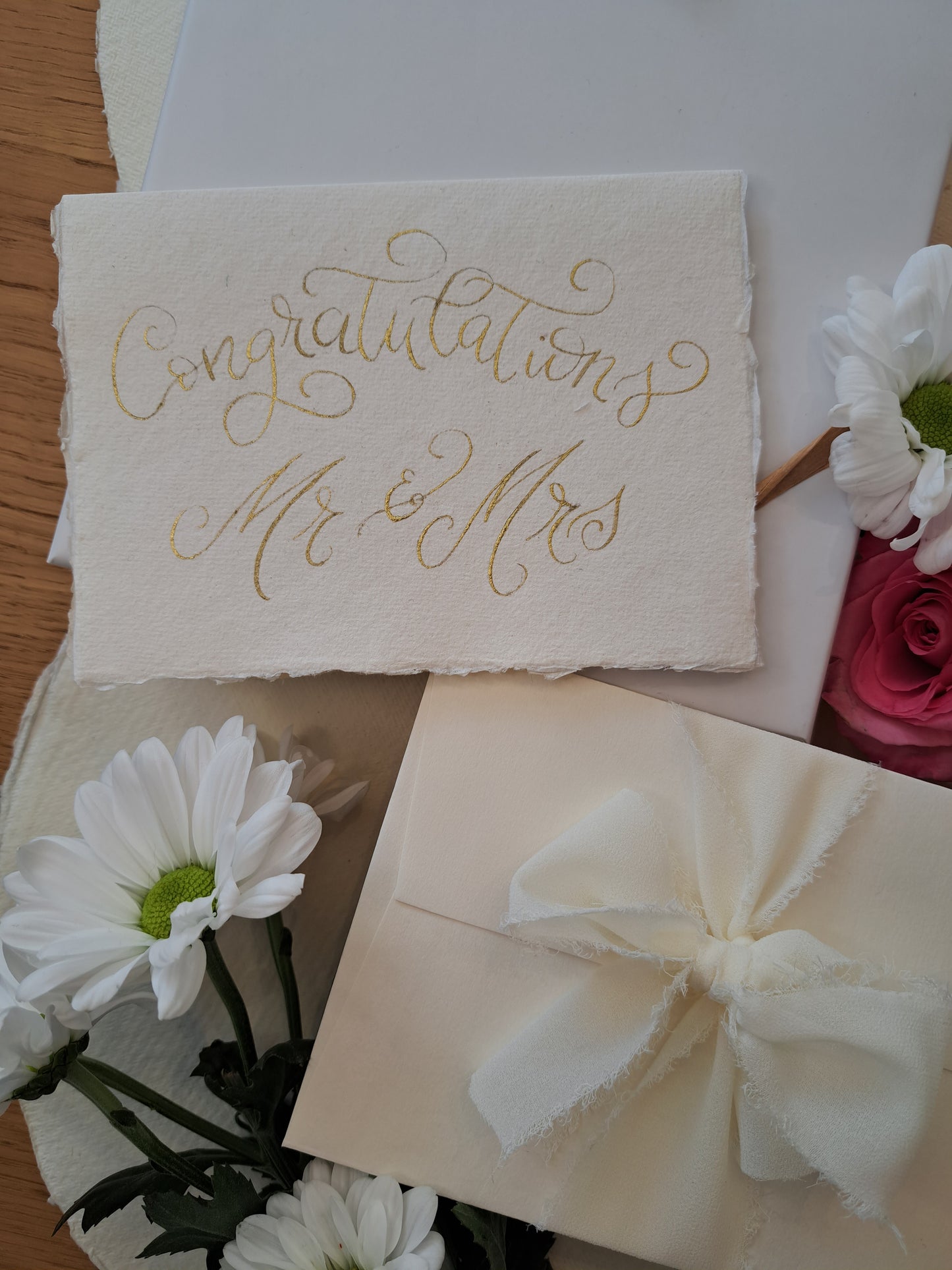 PRE-DESIGNED 'CONGRATULATIONS MR&MRS' GREETING CARD